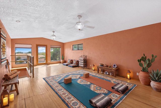 10709 Cielo Vista Del Norte, Corrales, NM 87048