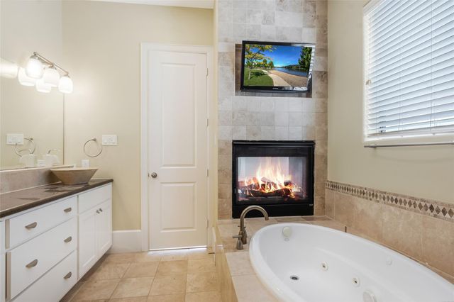 5505 Rose Street, Houston, TX 77007