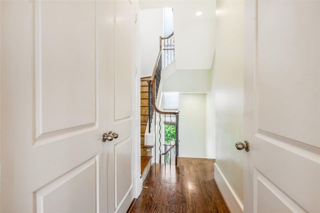 5505 Rose Street, Houston, TX 77007