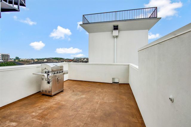 5505 Rose Street, Houston, TX 77007