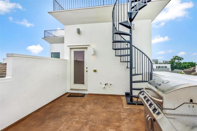 5505 Rose Street, Houston, TX 77007