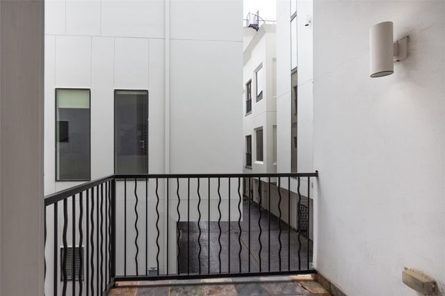 5505 Rose Street, Houston, TX 77007