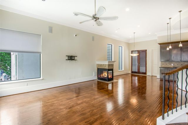 5505 Rose Street, Houston, TX 77007