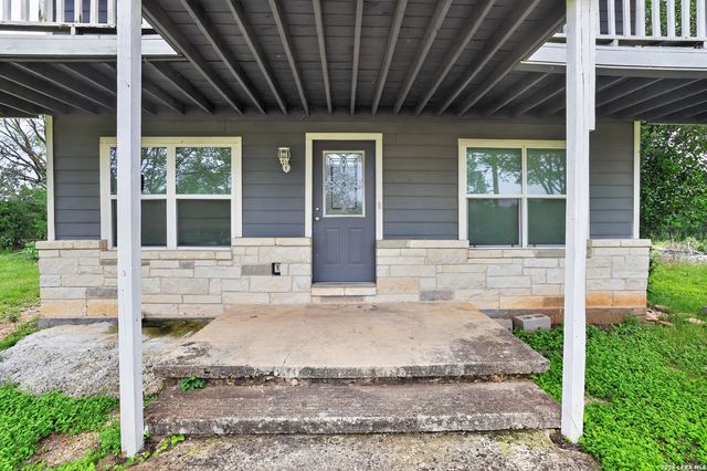 414 MEDINA DR, Bandera, TX 78003