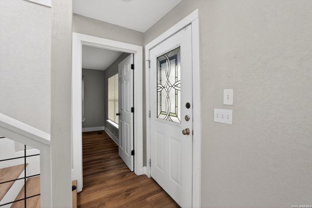 414 MEDINA DR, Bandera, TX 78003