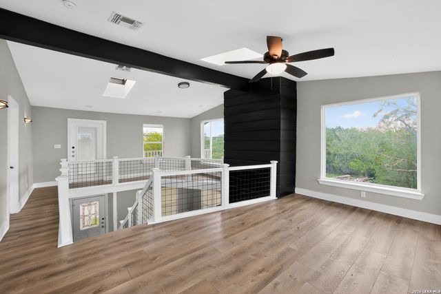 414 MEDINA DR, Bandera, TX 78003