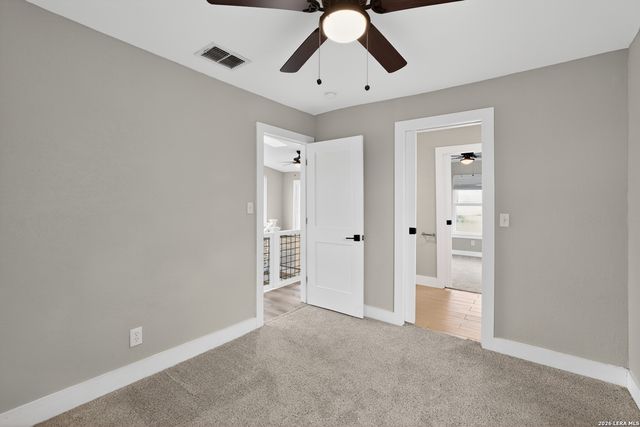 414 MEDINA DR, Bandera, TX 78003