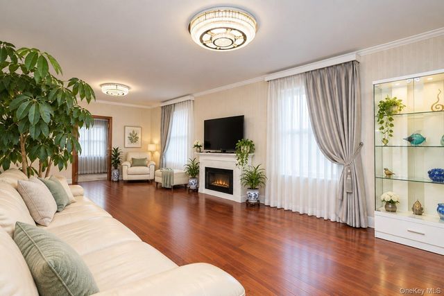 230 Lindenwood Road, Staten Island, NY 10308
