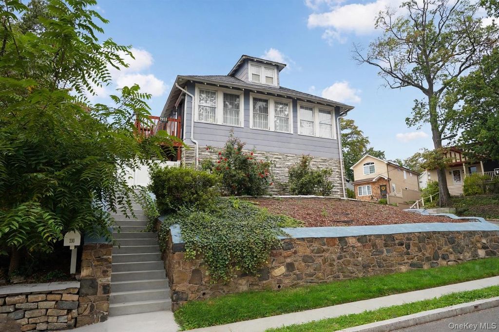 230 Lindenwood Road, Staten Island, NY 10308