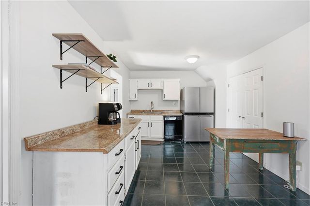 14 Connor PL, Portsmouth, VA 23702