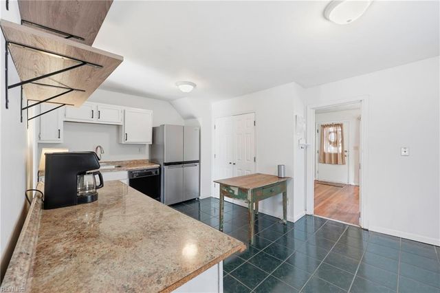 14 Connor PL, Portsmouth, VA 23702