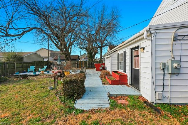 14 Connor PL, Portsmouth, VA 23702