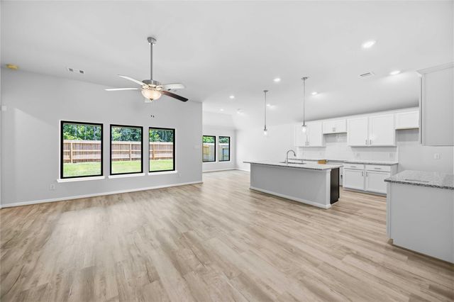 2834 River Juniper Lane, Crosby, TX 77532