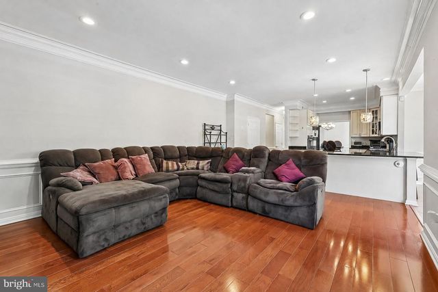 6217 OAKLAND DR, Woodbridge, VA 22193