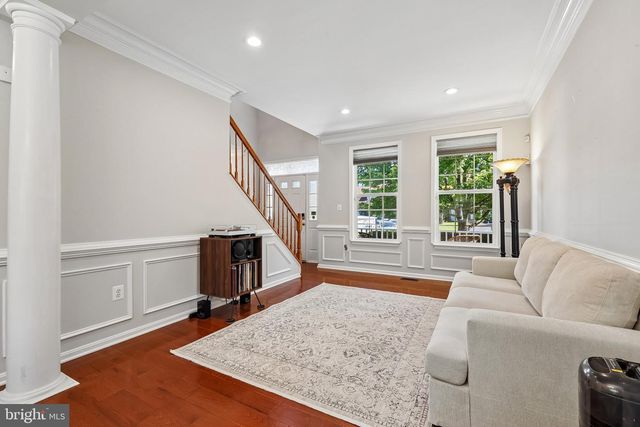6217 OAKLAND DR, Woodbridge, VA 22193