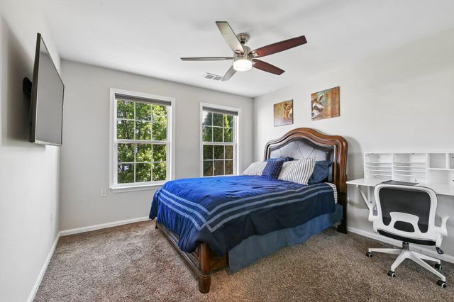 6217 OAKLAND DR, Woodbridge, VA 22193