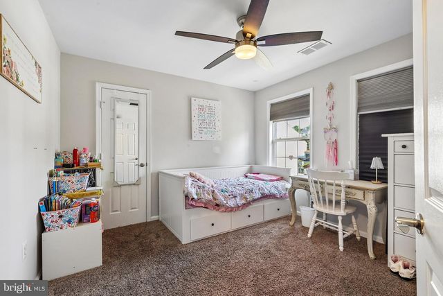 6217 OAKLAND DR, Woodbridge, VA 22193