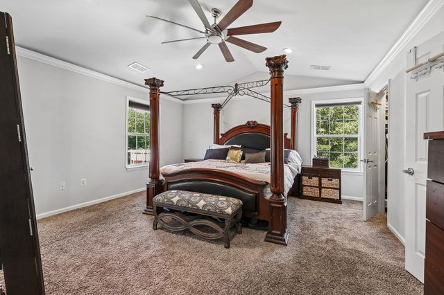 6217 OAKLAND DR, Woodbridge, VA 22193