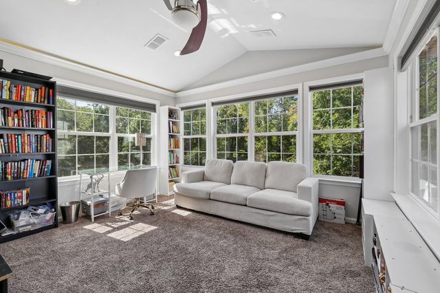6217 OAKLAND DR, Woodbridge, VA 22193