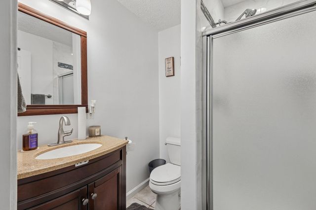 6217 OAKLAND DR, Woodbridge, VA 22193