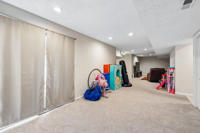 6217 OAKLAND DR, Woodbridge, VA 22193