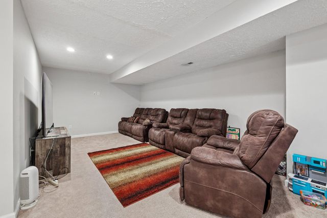 6217 OAKLAND DR, Woodbridge, VA 22193
