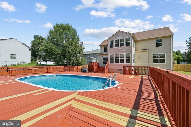 6217 OAKLAND DR, Woodbridge, VA 22193