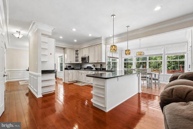 6217 OAKLAND DR, Woodbridge, VA 22193