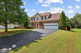 6217 OAKLAND DR, Woodbridge, VA 22193
