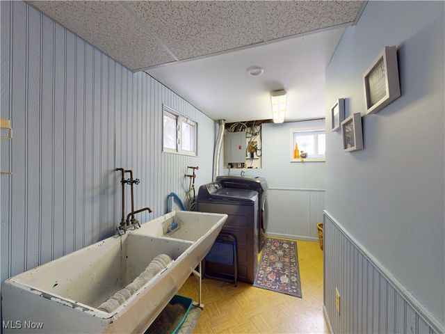 14801 Larkfield Drive, Brook Park, OH 44142