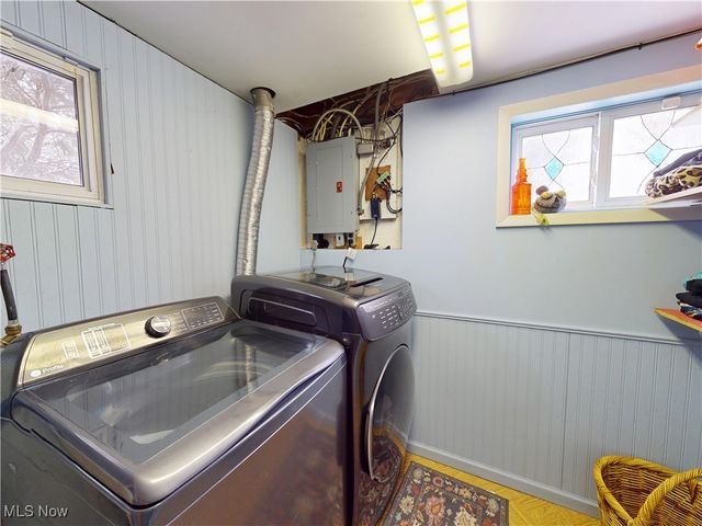 14801 Larkfield Drive, Brook Park, OH 44142