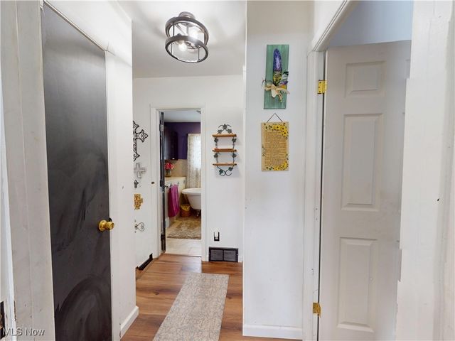 14801 Larkfield Drive, Brook Park, OH 44142