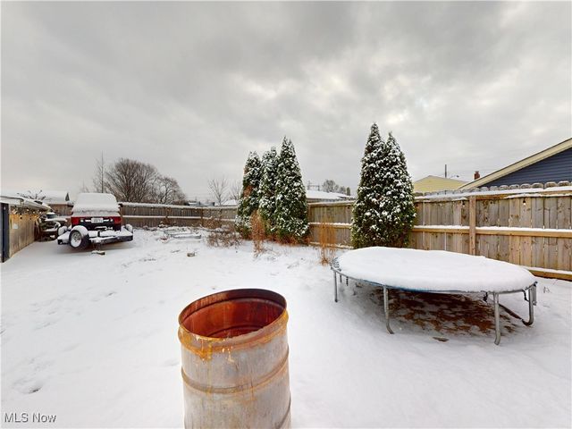 14801 Larkfield Drive, Brook Park, OH 44142