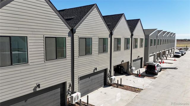 933 Edge Circle, Longmont, CO 80501