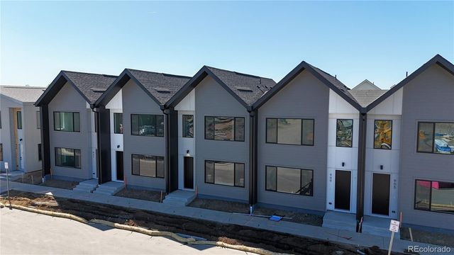 933 Edge Circle, Longmont, CO 80501