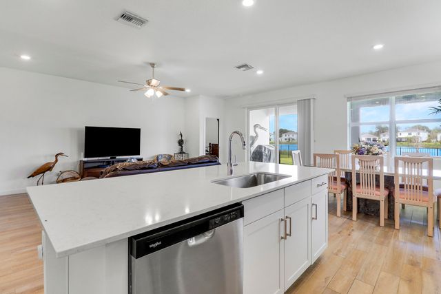 5783 SE Skyblue Circle, Stuart, FL 34997