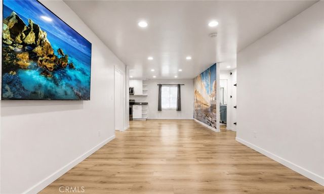 327 E Lanzit, Los Angeles, CA 90061