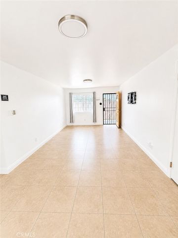 327 E Lanzit, Los Angeles, CA 90061