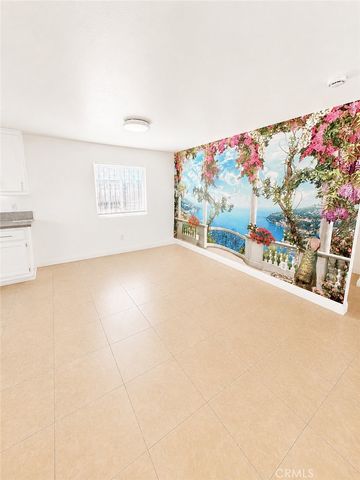 327 E Lanzit, Los Angeles, CA 90061