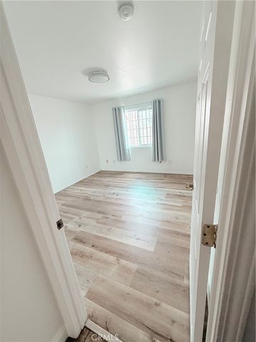 327 E Lanzit, Los Angeles, CA 90061