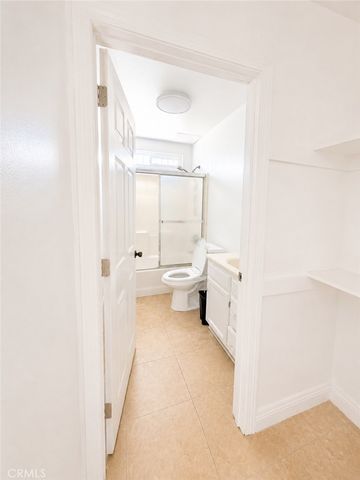 327 E Lanzit, Los Angeles, CA 90061