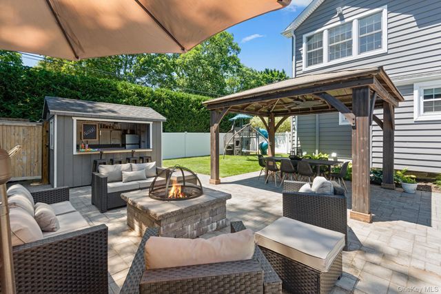 58 Roseville Avenue, Saint James, NY 11780