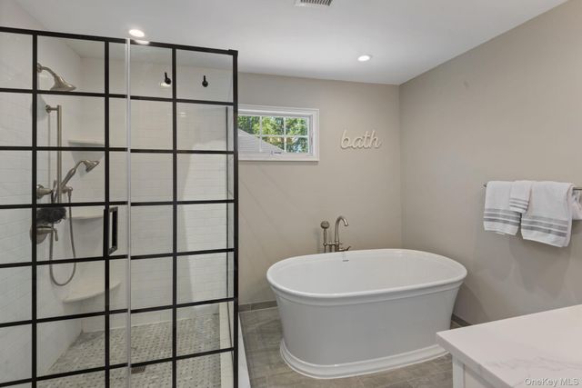 58 Roseville Avenue, Saint James, NY 11780