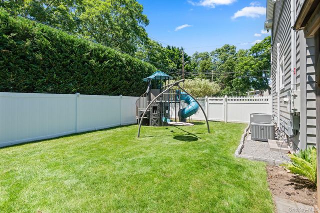 58 Roseville Avenue, Saint James, NY 11780