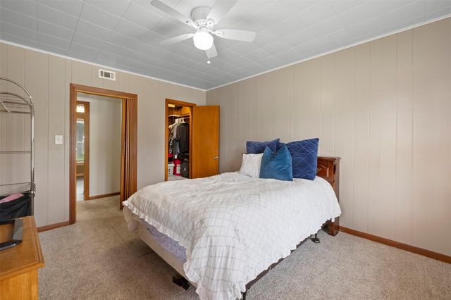 500 W Austin ST, Luling, TX 78648