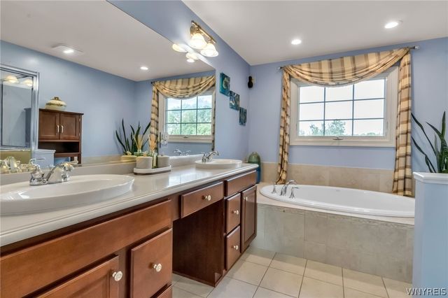 5551 Field Brook Drive, Clarence, NY 14051