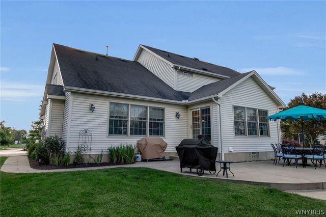 5551 Field Brook Drive, Clarence, NY 14051