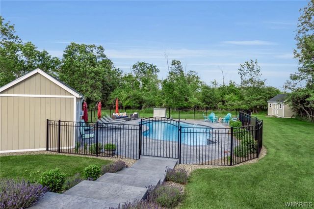 5551 Field Brook Drive, Clarence, NY 14051