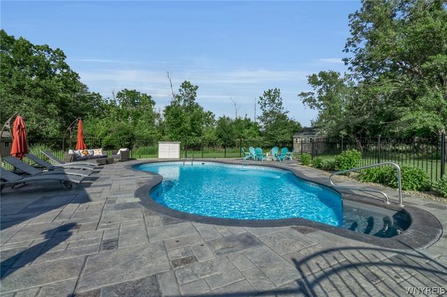 5551 Field Brook Drive, Clarence, NY 14051