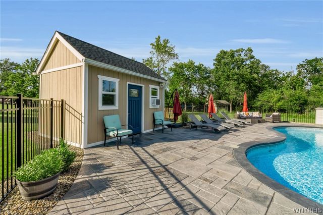5551 Field Brook Drive, Clarence, NY 14051